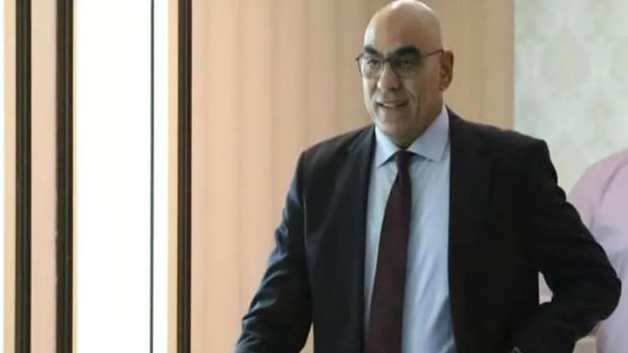 نائب رئيس الزمالك يوضح أسباب فسخ عقد بنتايج ويكشف موقف أرض 6 أكتوبر